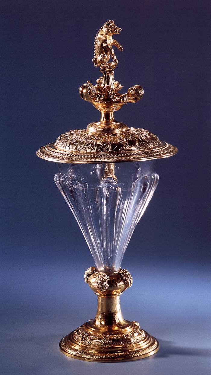 Covered goblet by