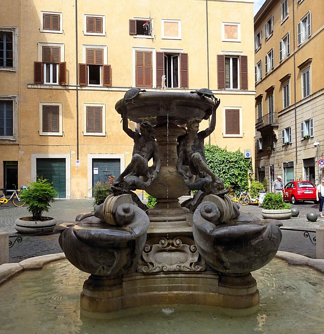 Fontana delle Tartarughe by LANDINI, Taddeo