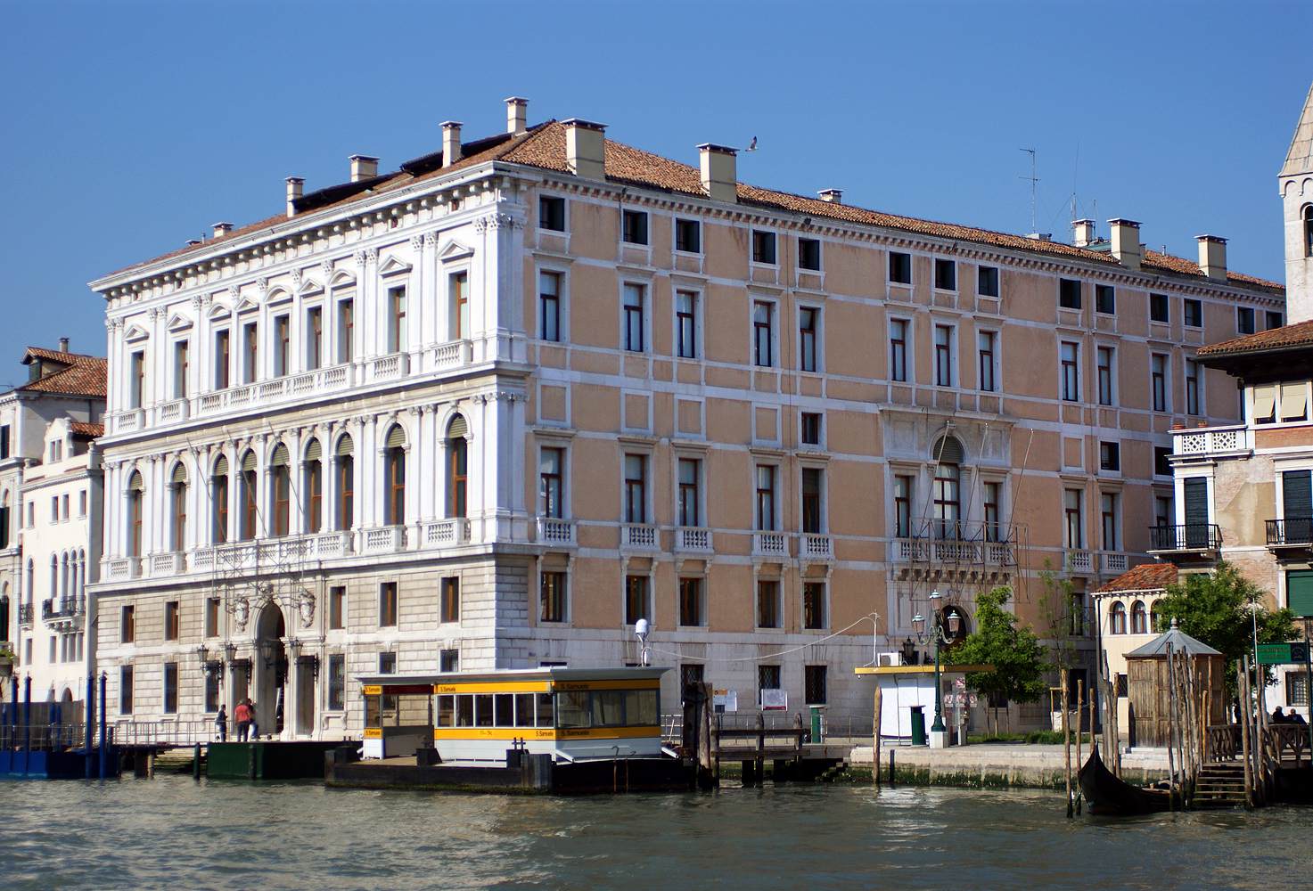 Palazzo Grassi: Exterior view by MASSARI, Giorgio